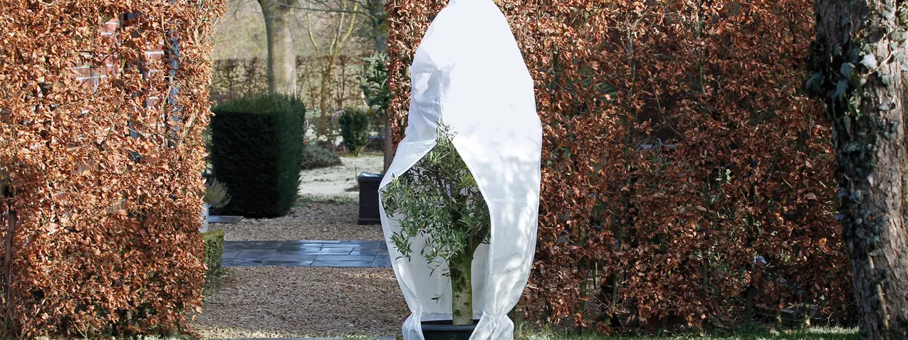 Tuinhoezen en afdekhoezen | de Oosteinde Tuinhoezen en afdekhoezen | de Oosteinde
