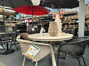 Tuinmeubelen in de Oosteinde Hillegom!